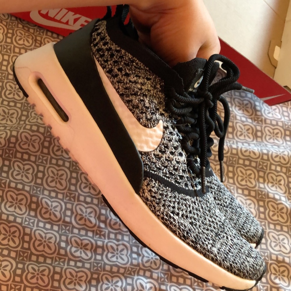 Women Nike shoes